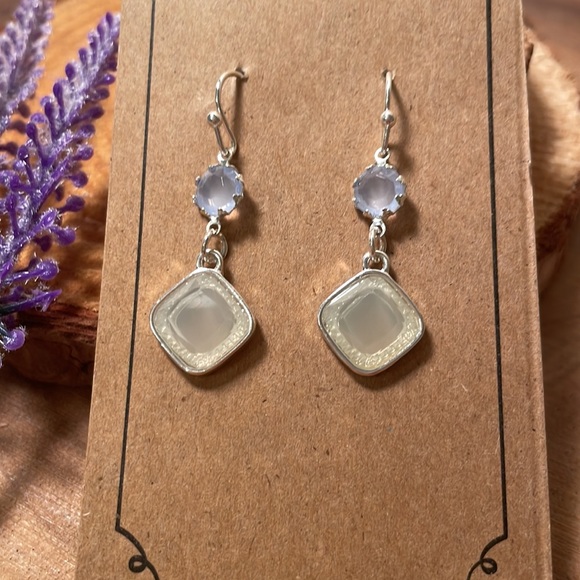 Pretty summer, silver and clear stone Napier earrings. Never worn - Picture 2 of 2